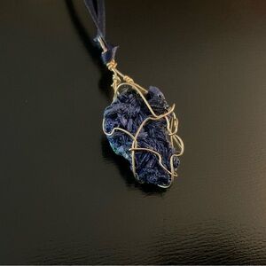 Elegant Gold and Blue Wire-Wrapped Pendant Necklace